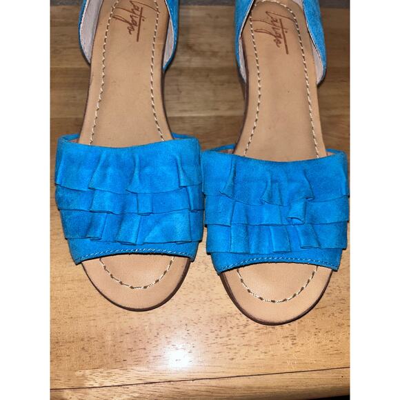 Anthropologie Latigo Shona Blue Suede Leather Ruffle Wedge Sandals Size 8M NWOB - Picture 8 of 12
